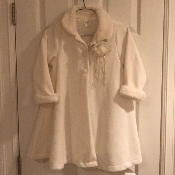 Girls special occasion coat, size 6 - Picture 5 of 5